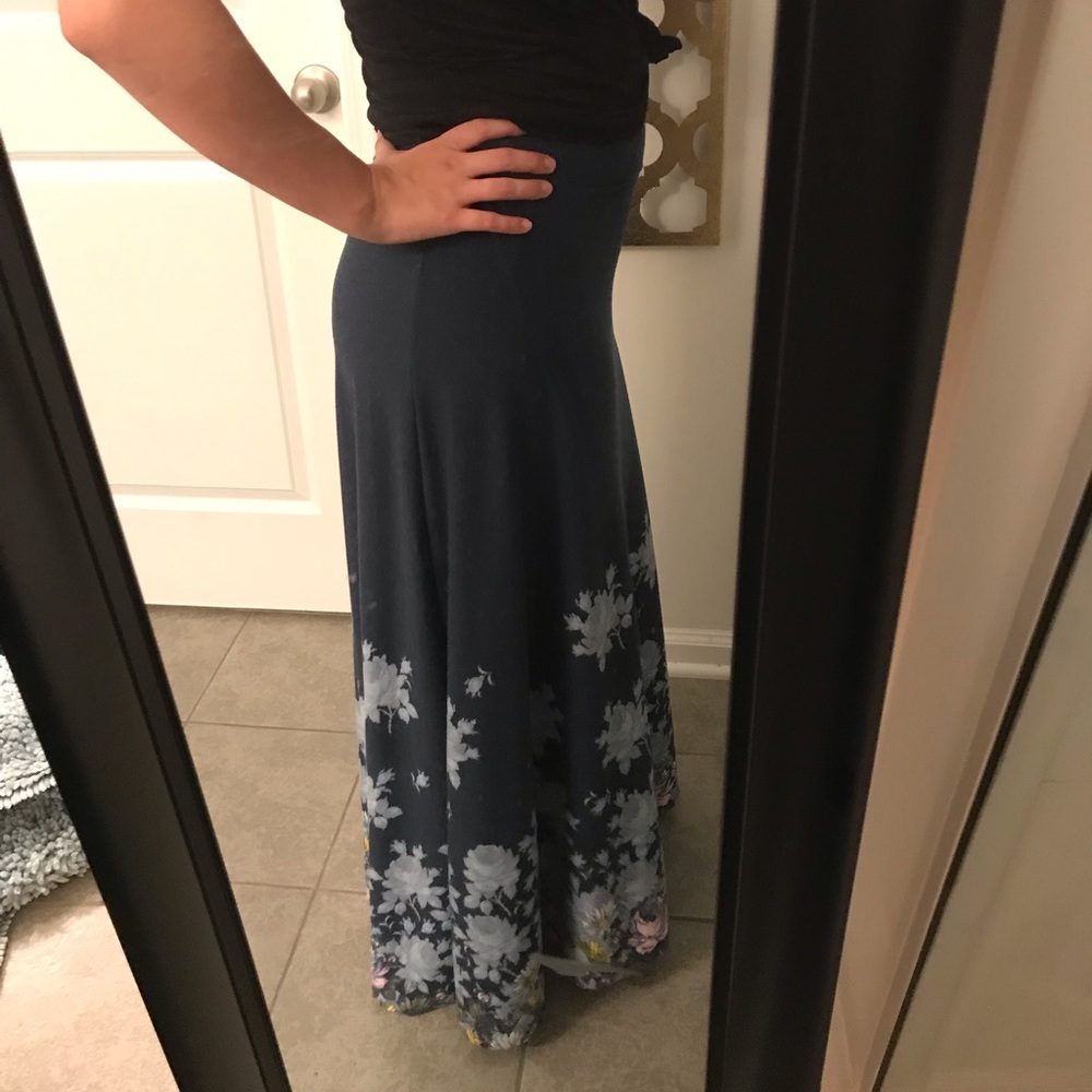 Gorgeous Lularoe floral maxi skirt